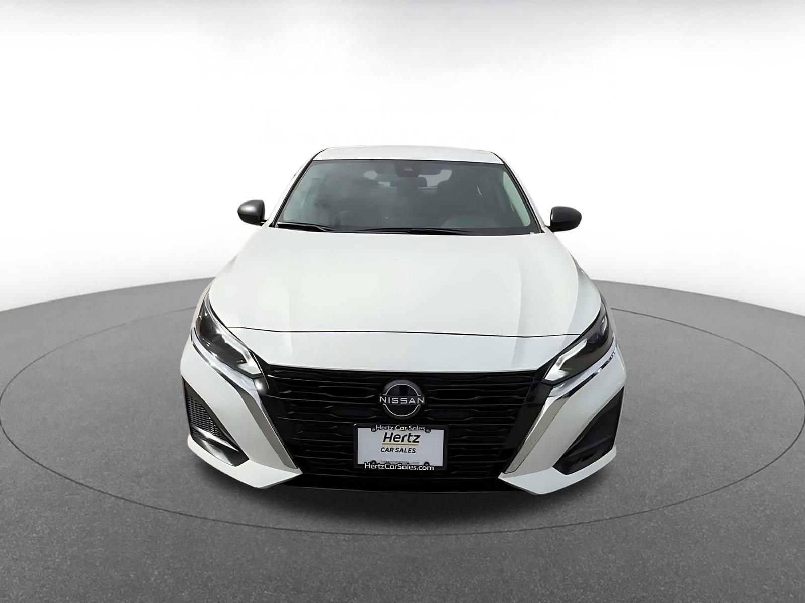 Used 2025 Nissan Altima 2.5 SV FWD image 4