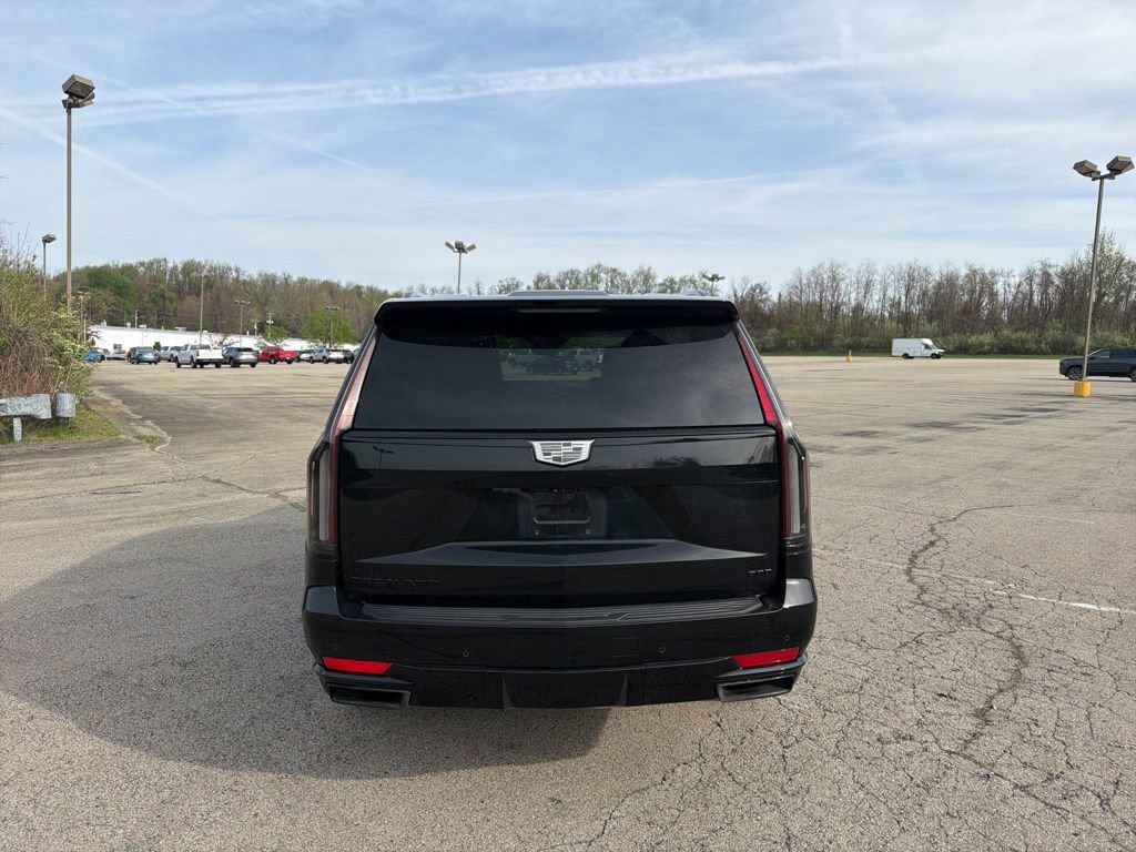 Used 2024 Cadillac Escalade Sport w/ LPO, ONYX Package image 4