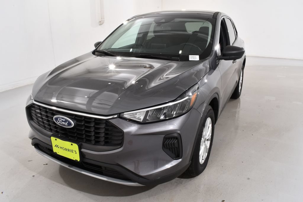 Used 2023 Ford Escape Active AWD/4WD image 2
