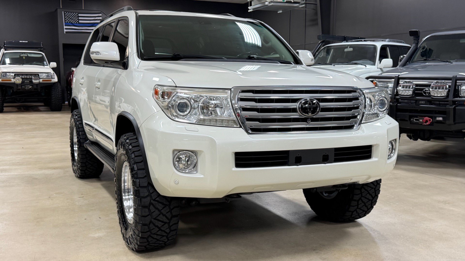 Used 2014 Toyota Land Cruiser AWD/4WD image 5