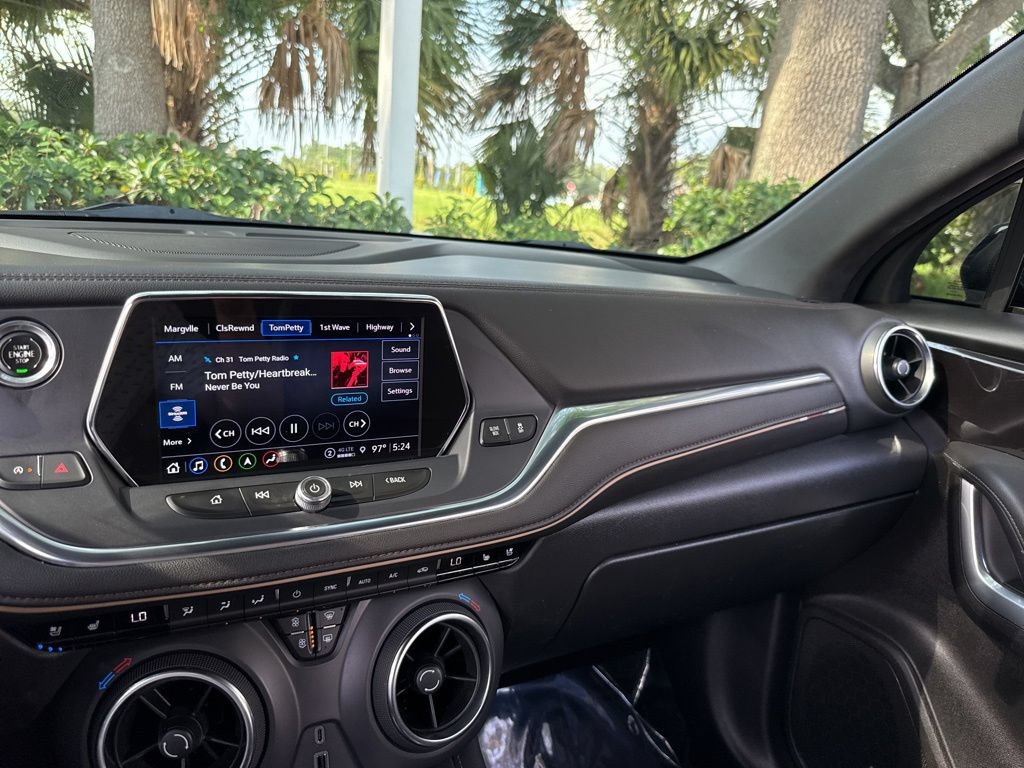 Used 2021 Chevrolet Blazer Premier FWD image 65