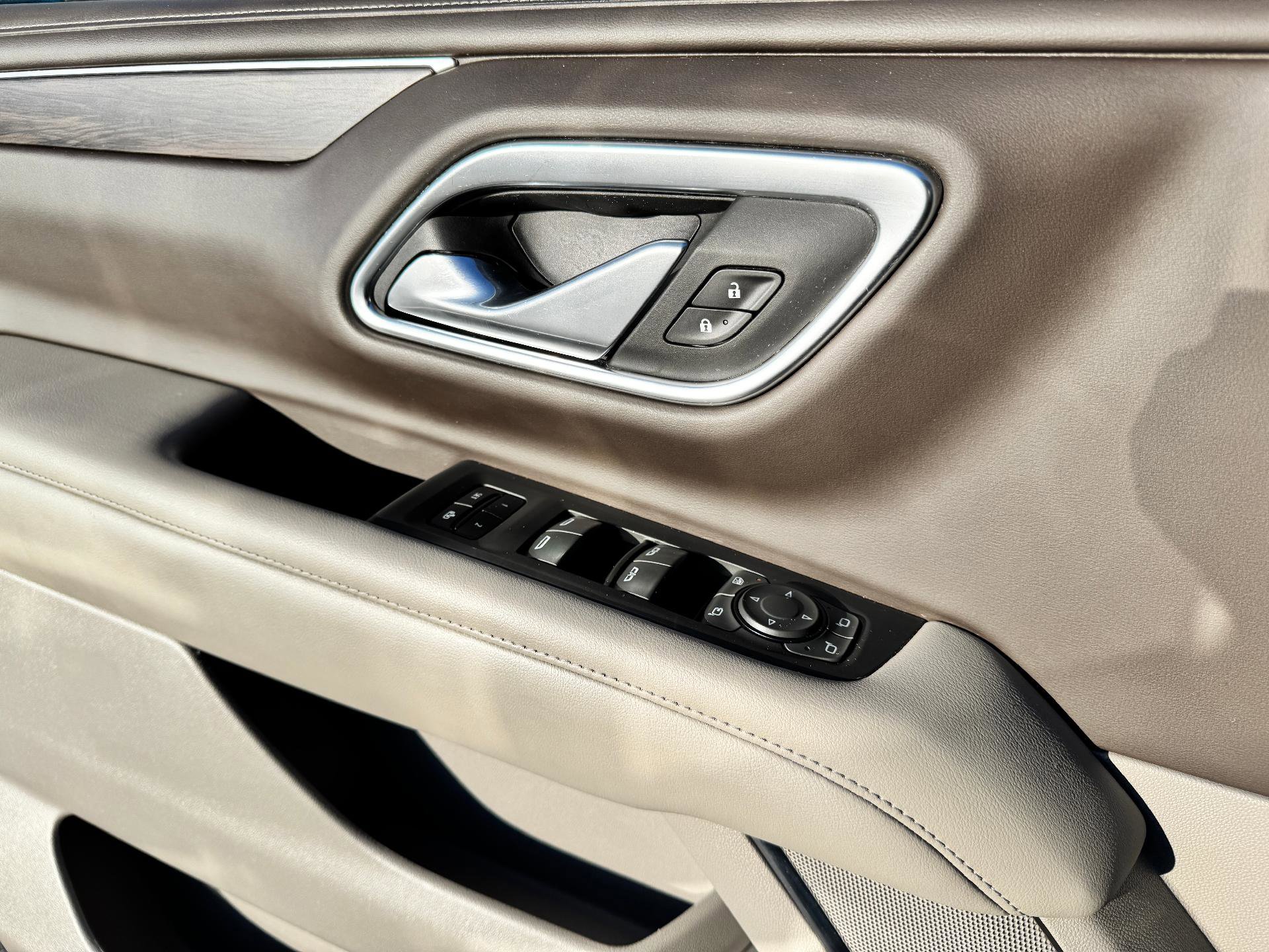 Used 2022 Chevrolet Tahoe Z71 w/ Luxury Package image 29
