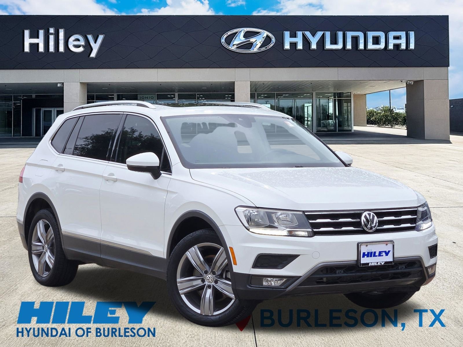 Used 2021 Volkswagen Tiguan SEL w/ 3-Row Tiguan MDO Package FWD image 1