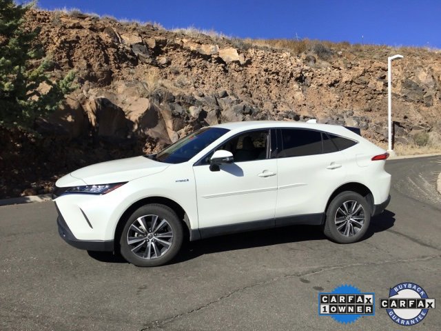 Used 2021 Toyota Venza LE image 2