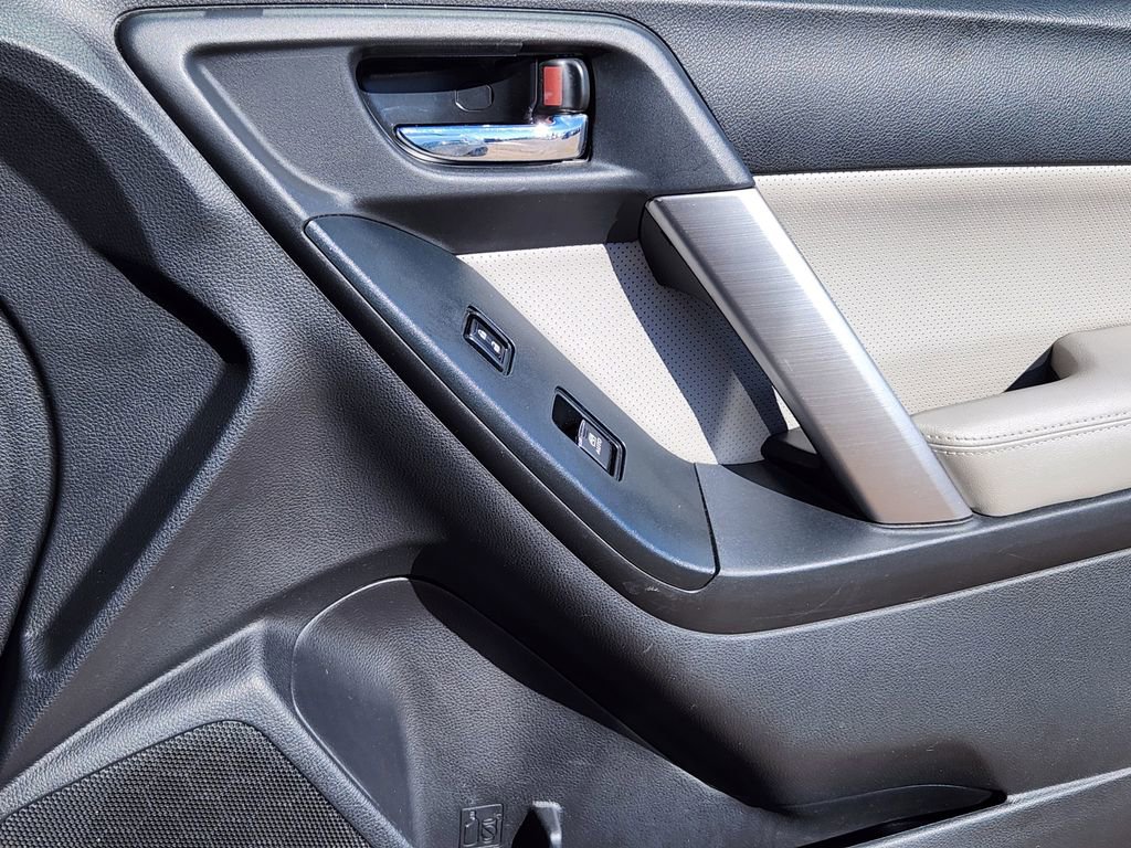 Used 2017 Subaru Forester 2.5i Limited image 13