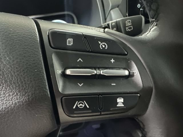 Used 2023 Hyundai Kona Limited AWD/4WD image 34
