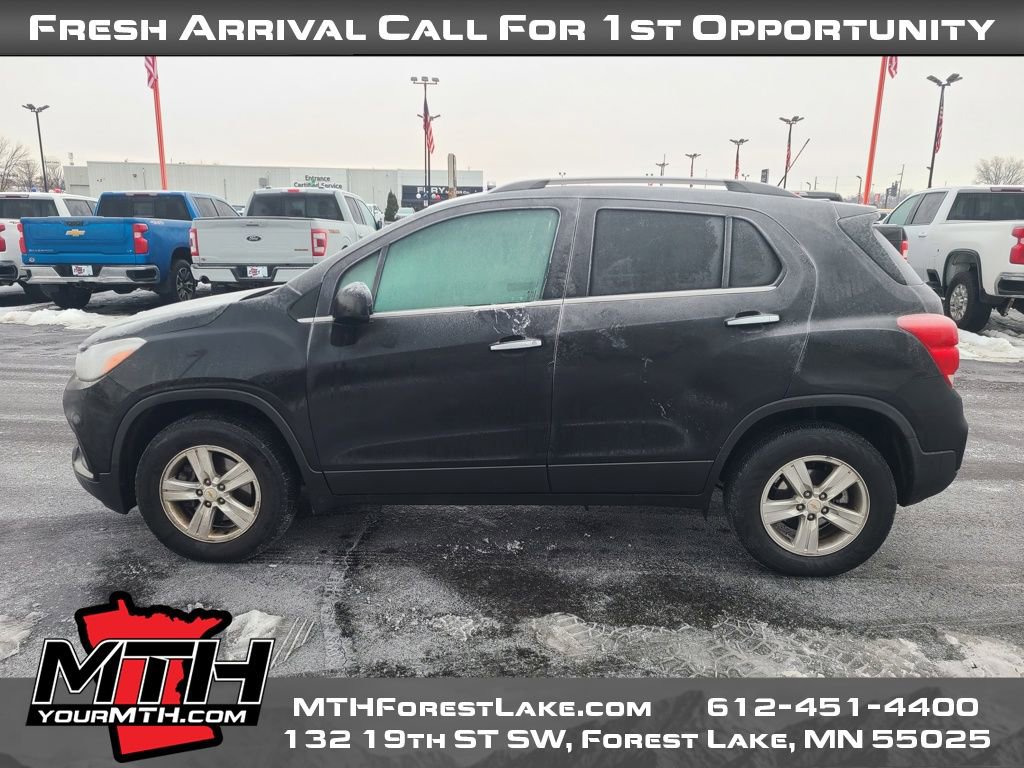 Used 2020 Chevrolet Trax LT w/ LT Convenience Package image 5