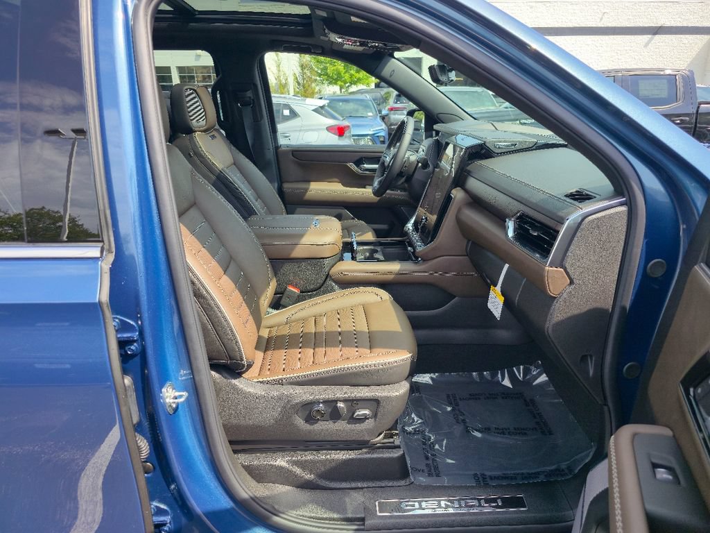 New 2026 GMC Yukon XL Denali Ultimate AWD/4WD image 30