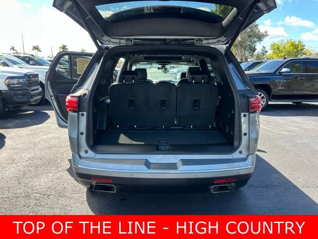 Used 2023 Chevrolet Traverse High Country image 17