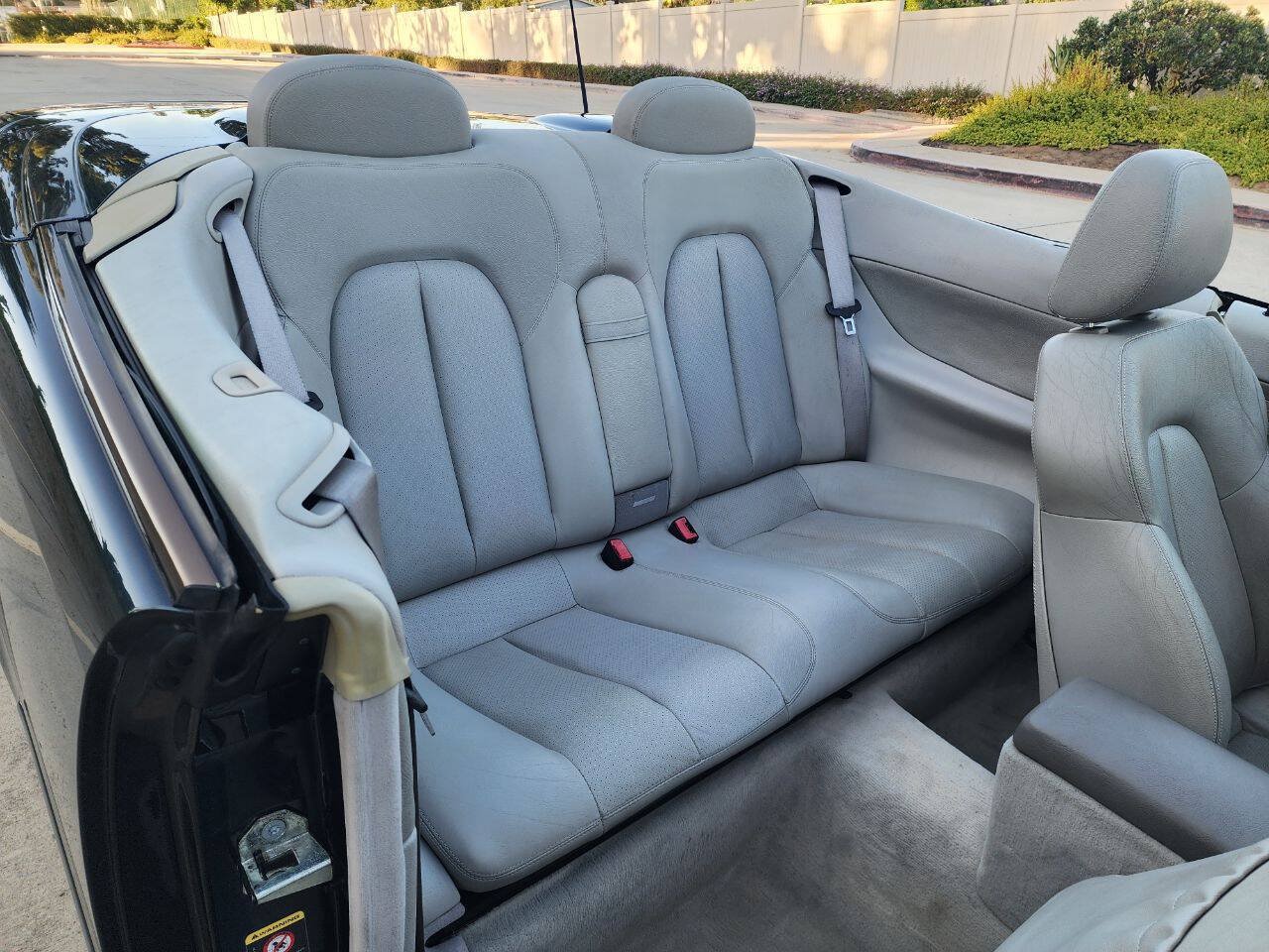 Used 2002 Mercedes-Benz CLK 320 Cabriolet image 19