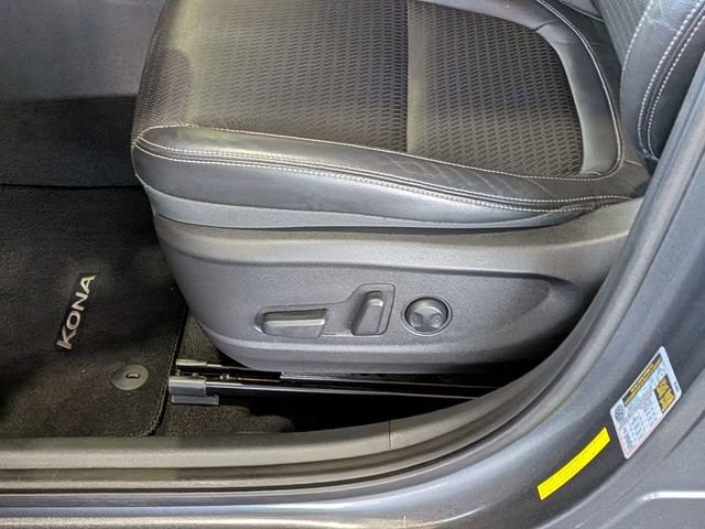 Used 2020 Hyundai Kona Limited image 12