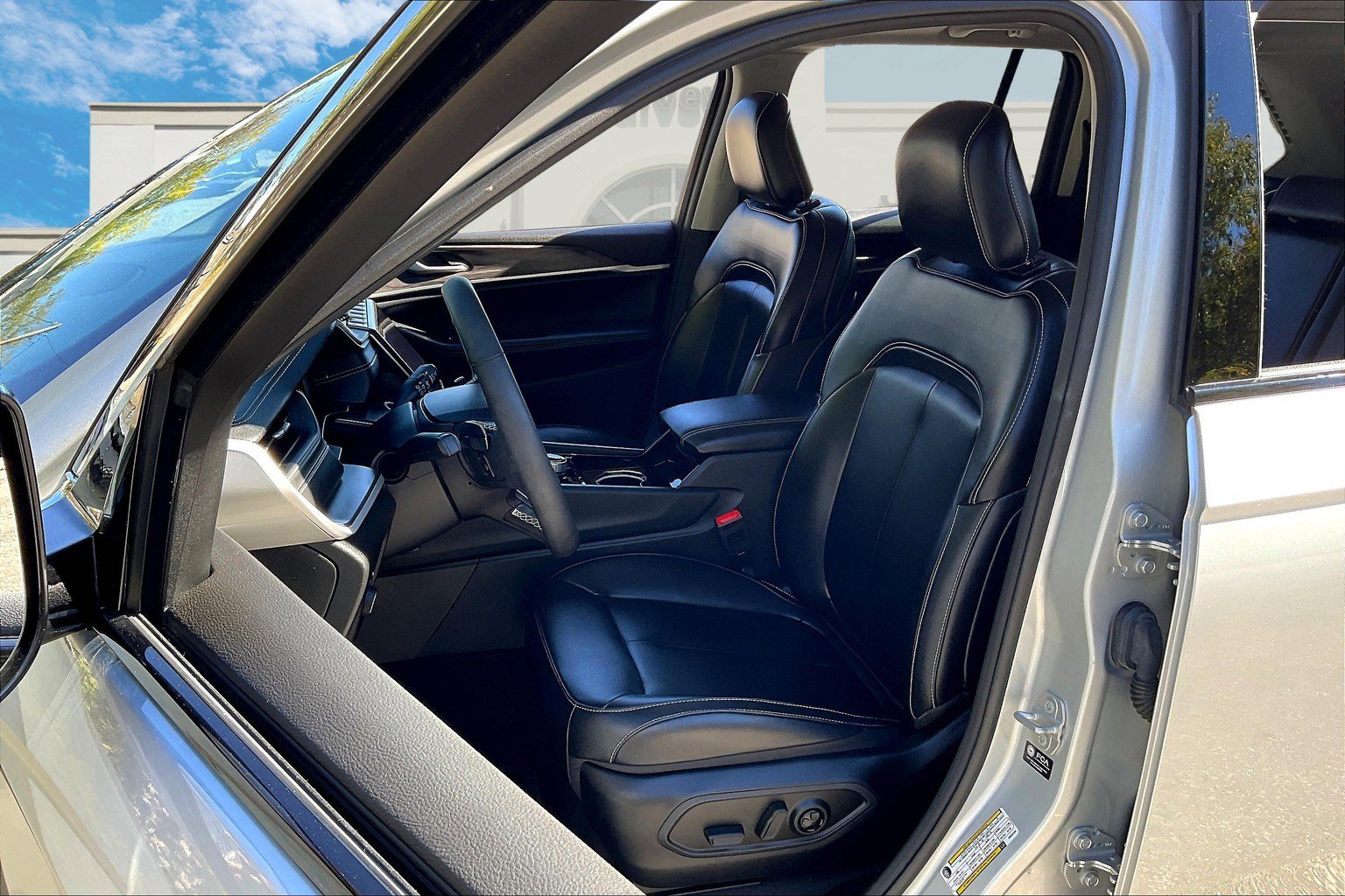 Certified 2023 Jeep Grand Cherokee Limited image 21