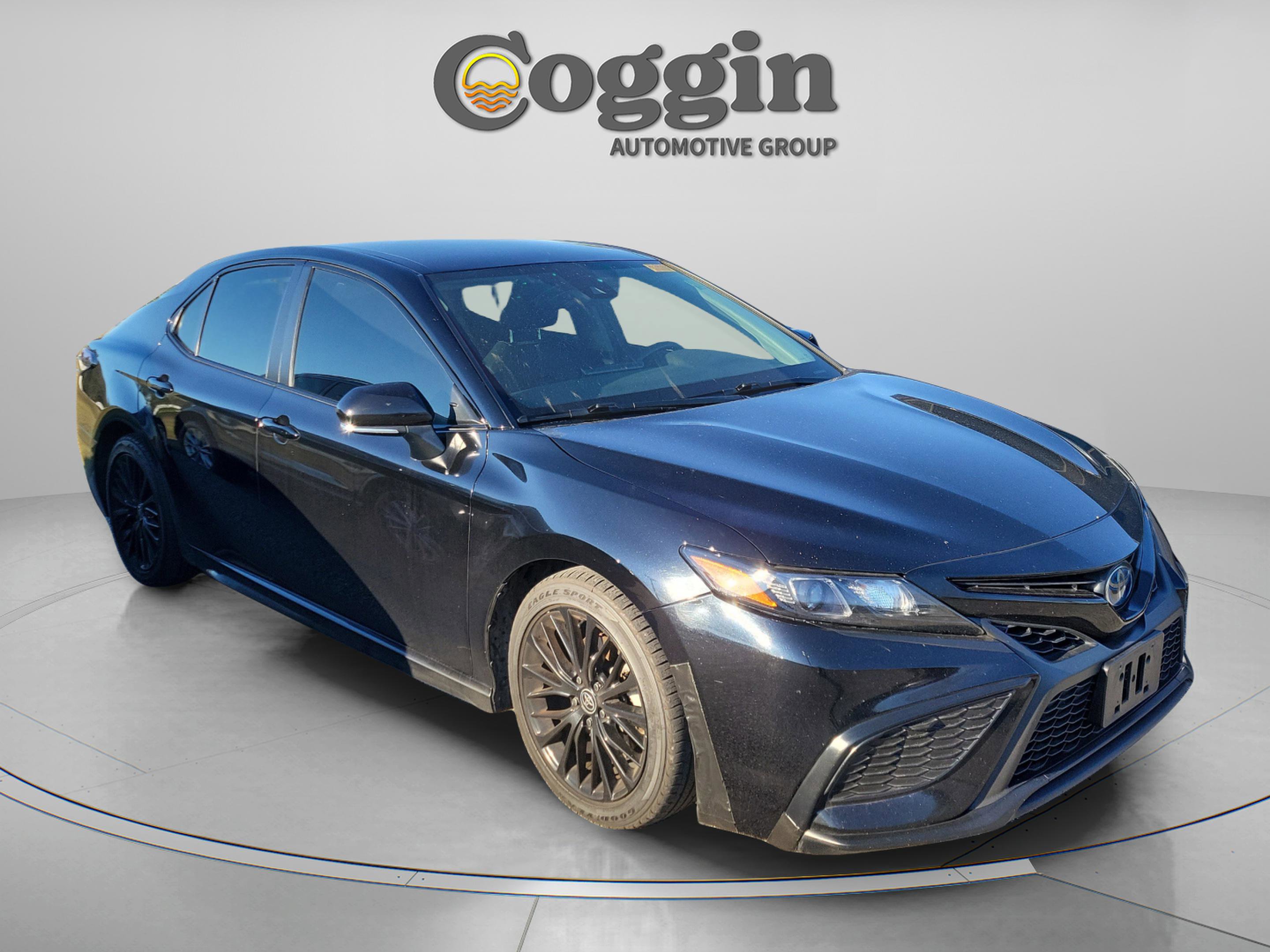 Used 2022 Toyota Camry SE image 9