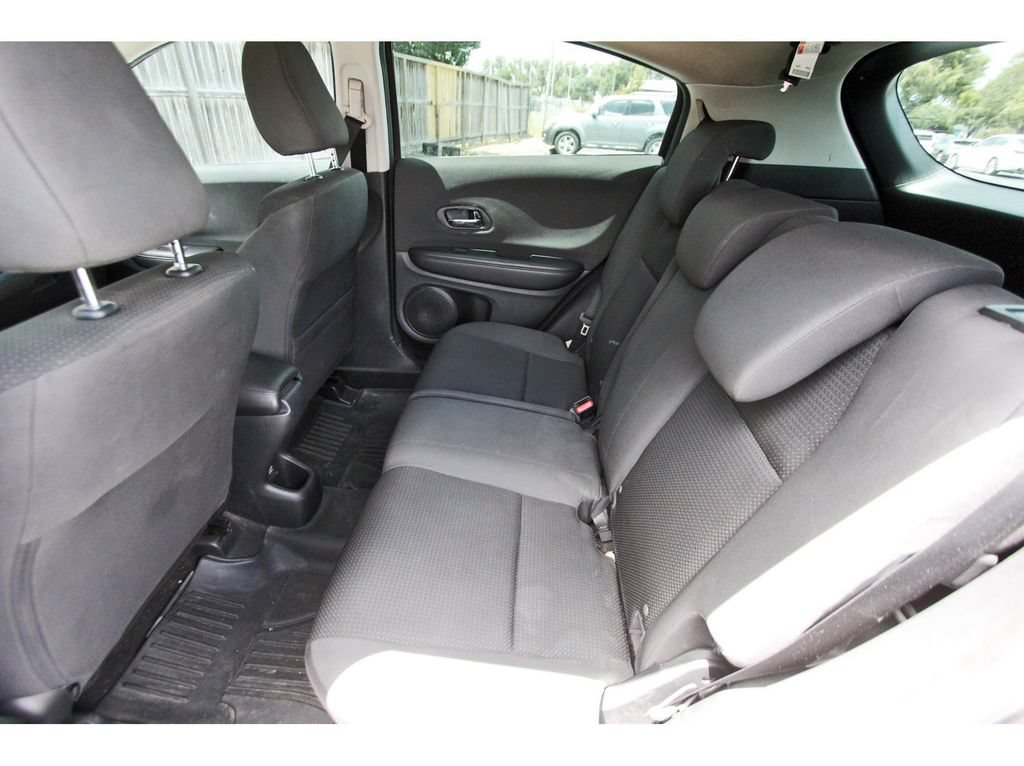 Used 2022 Honda HR-V LX image 13