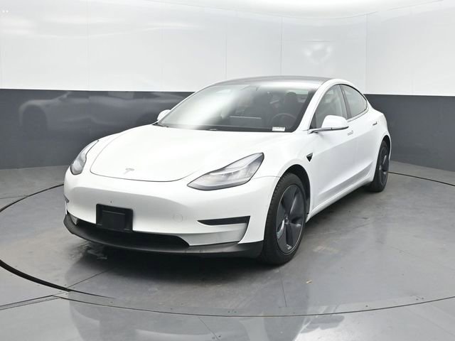 Used 2019 Tesla Model 3 Standard Range Plus image 1