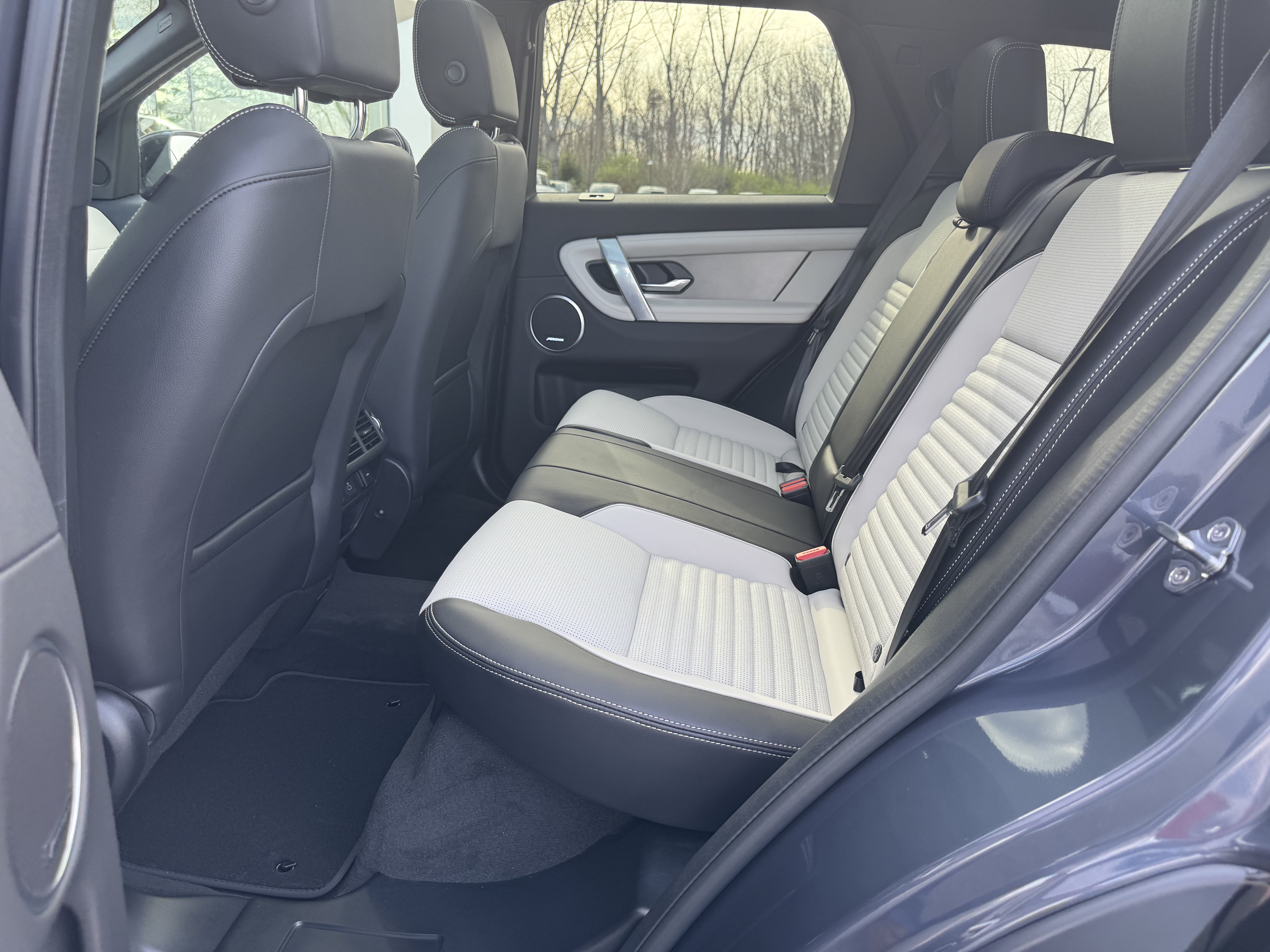 New 2026 Land Rover Discovery Sport Landmark AWD/4WD image 5