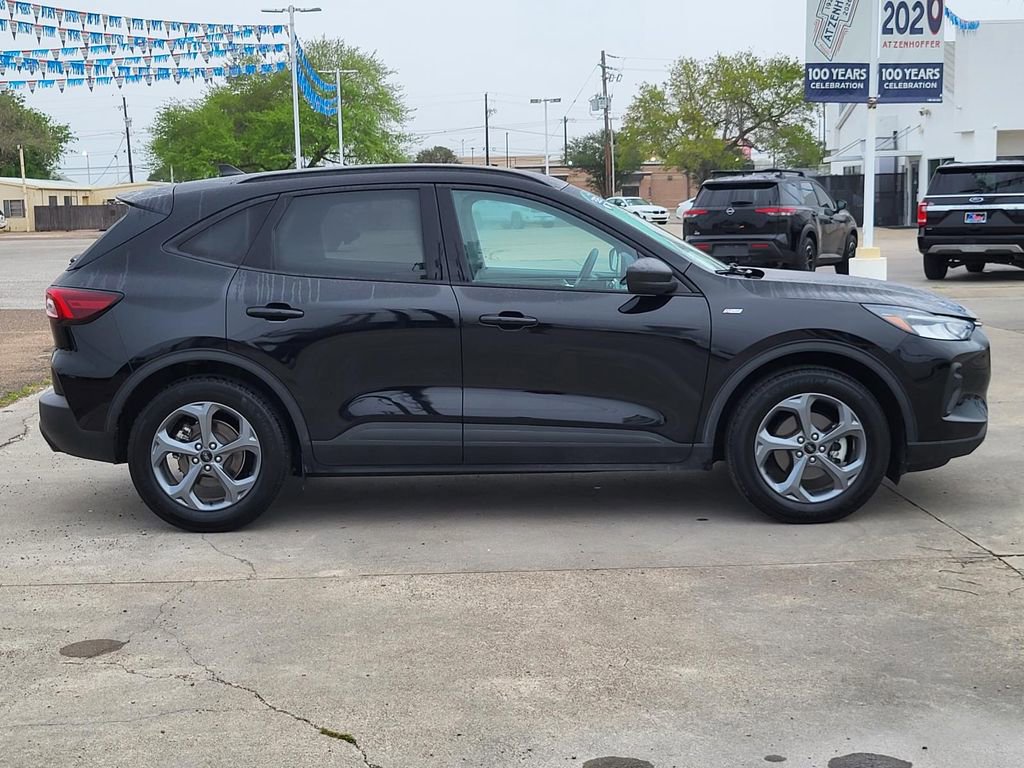 Used 2025 Ford Escape ST-Line image 8