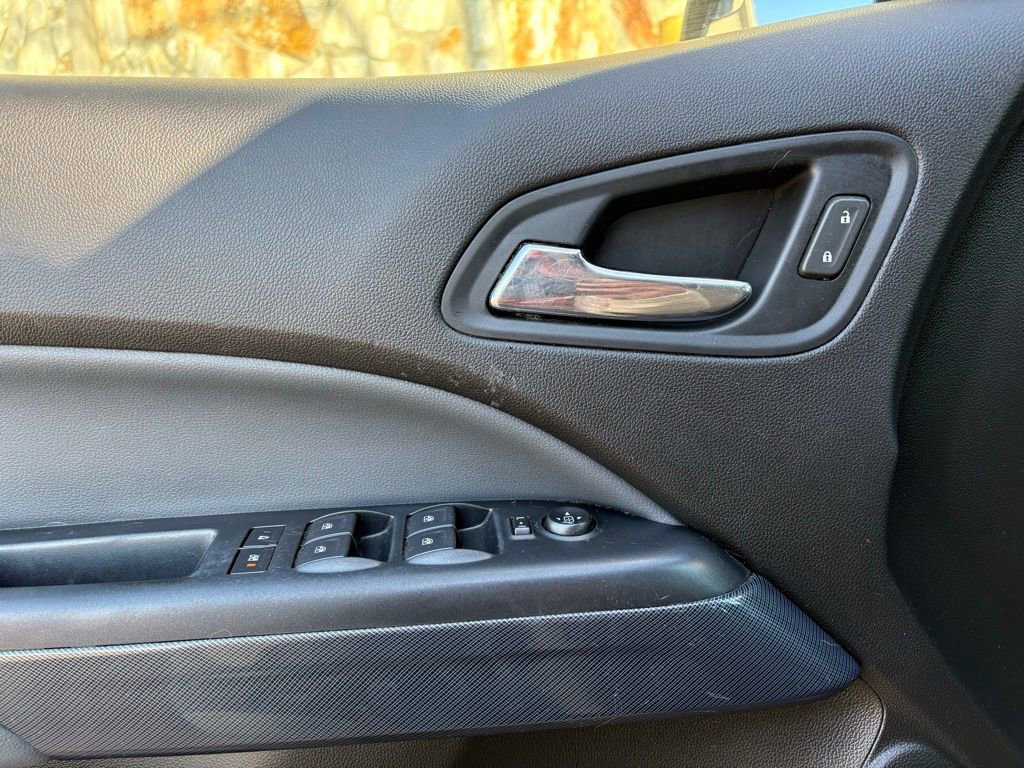 Used 2019 Chevrolet Colorado Z71 AWD/4WD image 16