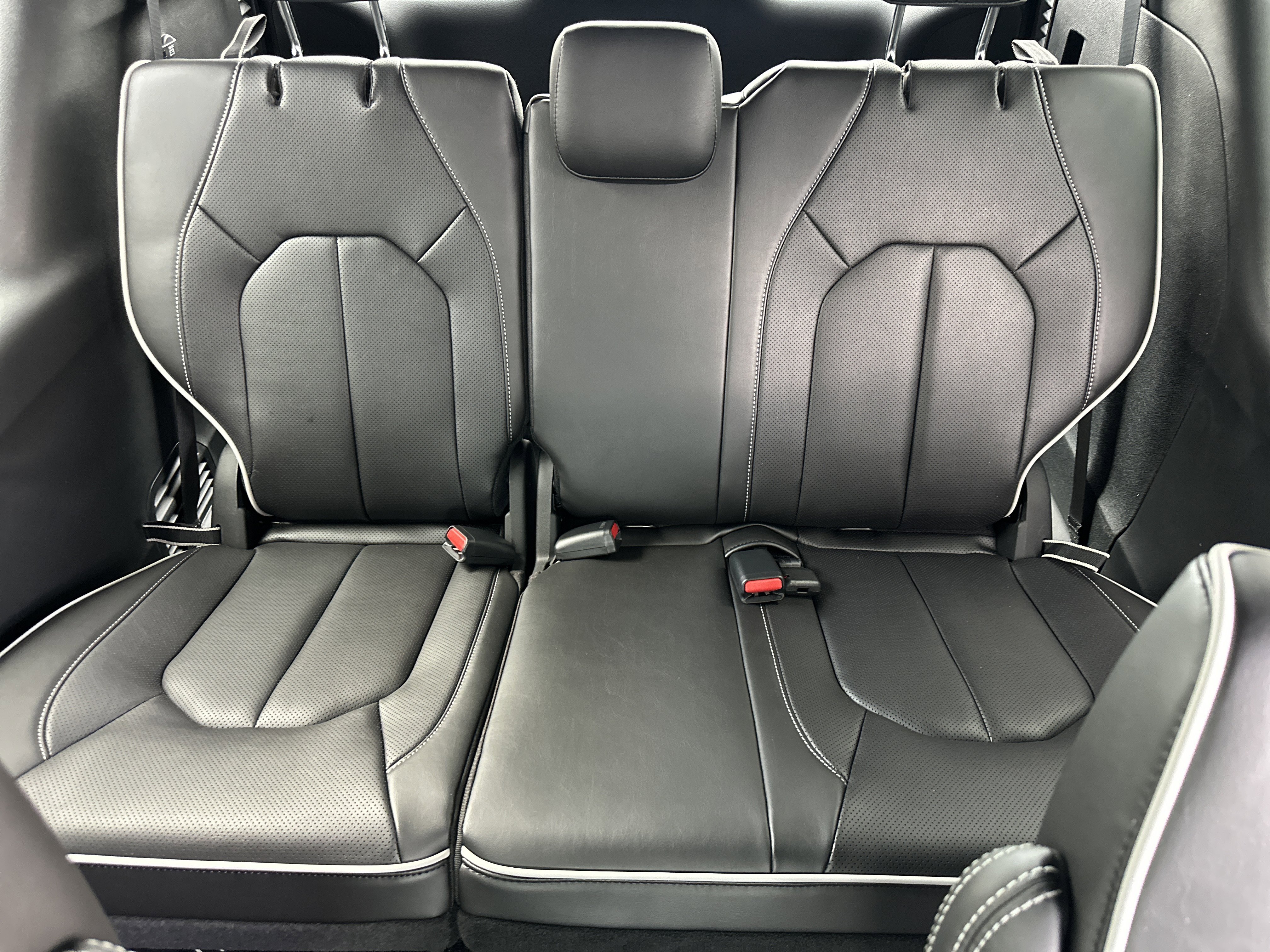 New 2026 Chrysler Pacifica Limited w/ S Appearance Package FWD image 30