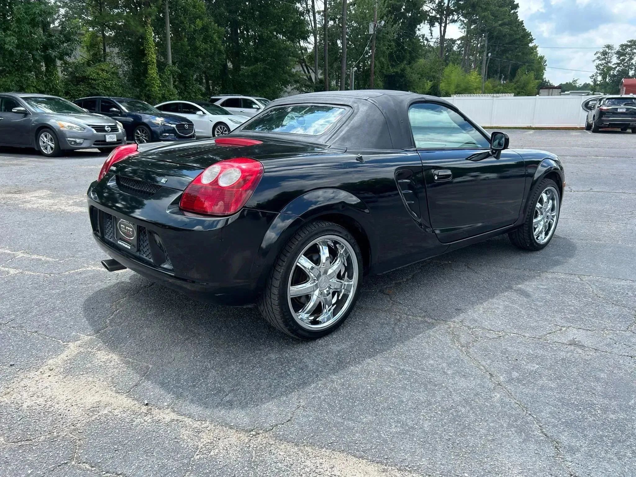 Used 2003 Toyota MR2 RWD image 7