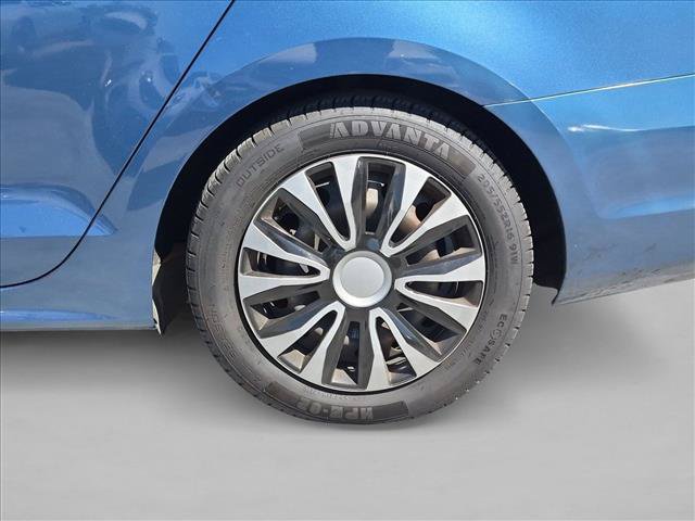 Used 2017 Volkswagen Jetta S w/ Jetta S Cold Weather Package FWD image 16