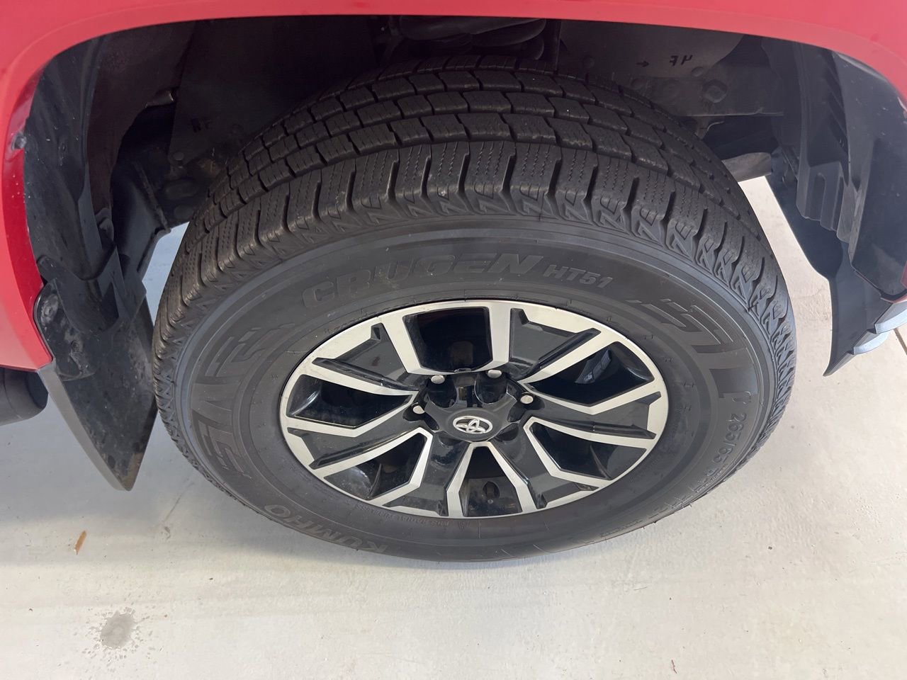 Used 2022 Toyota Tacoma TRD Sport AWD/4WD image 15