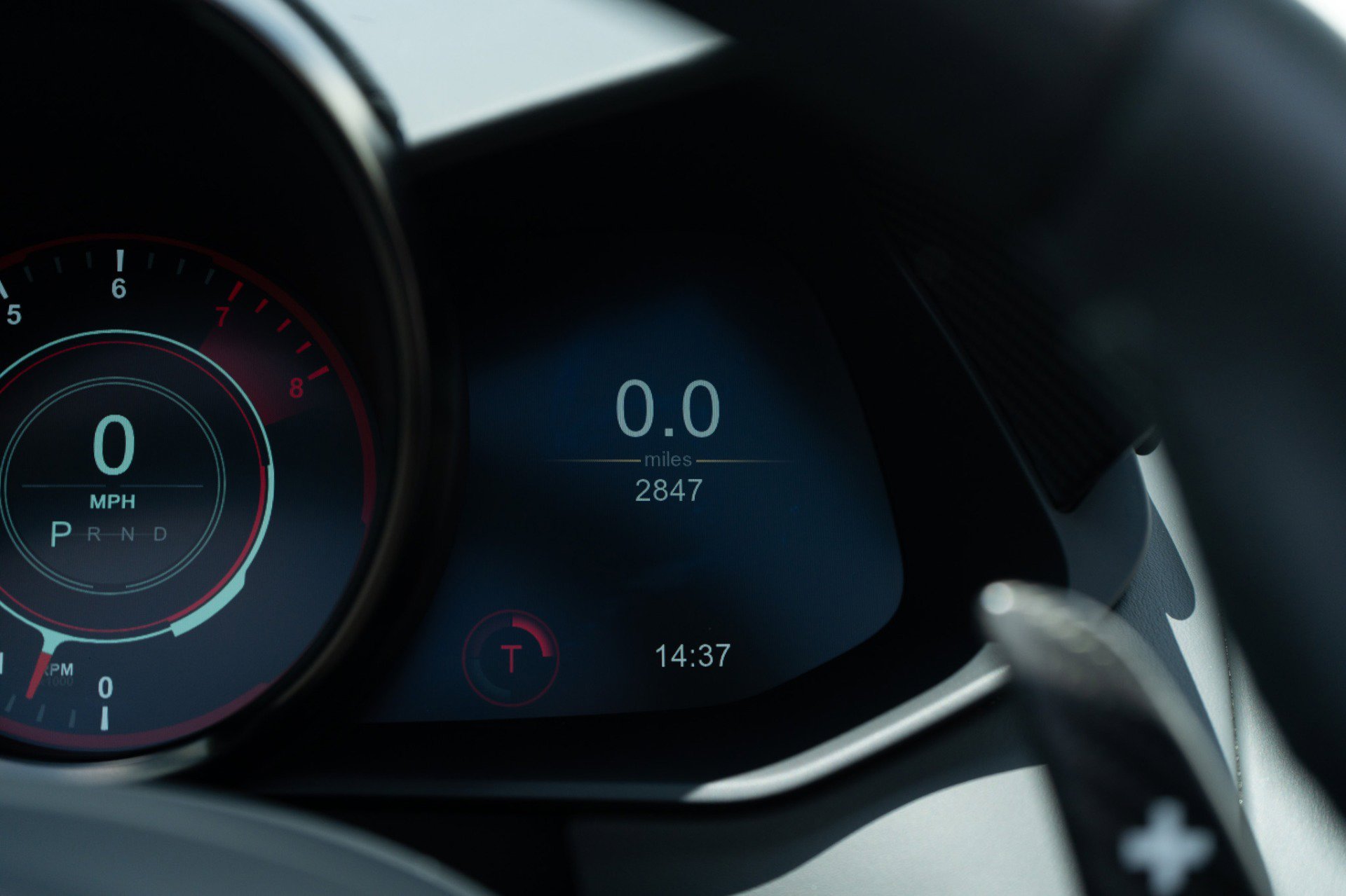Used 2023 Aston Martin V12 Vantage Roadster RWD image 18