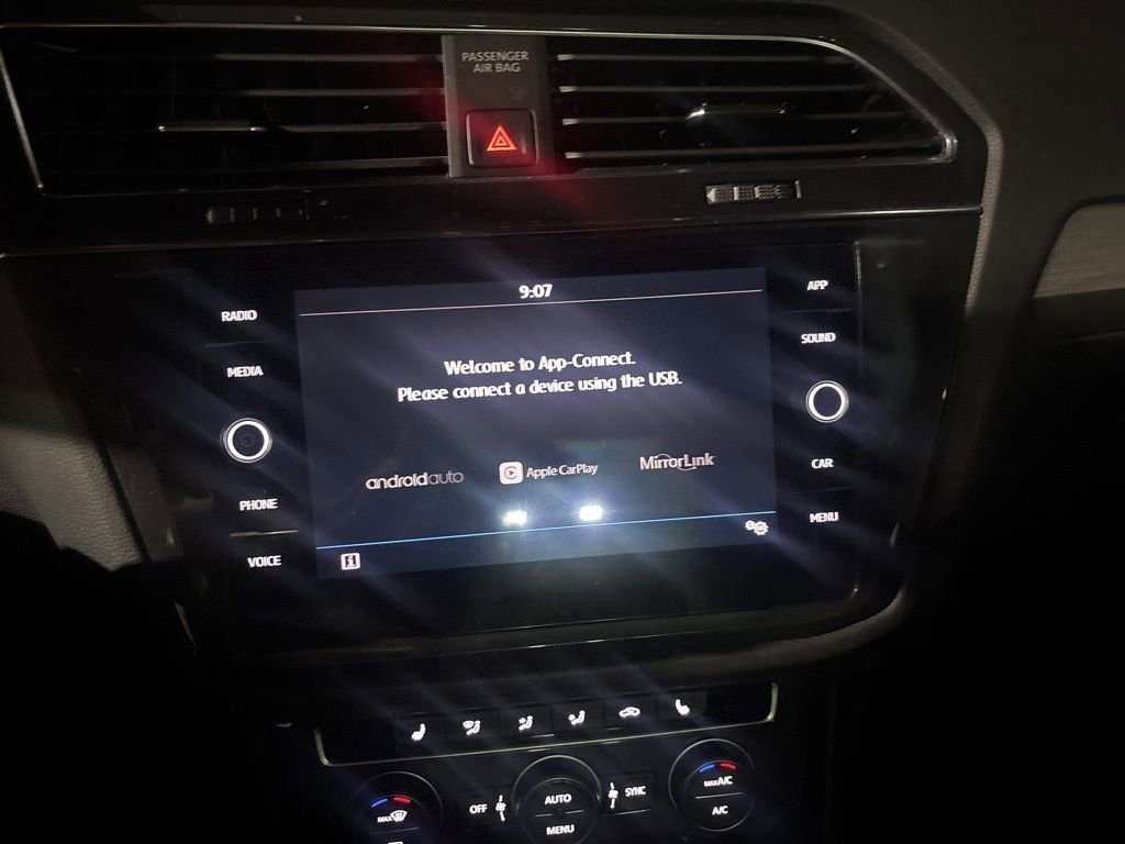 Used 2019 Volkswagen Tiguan SE image 14