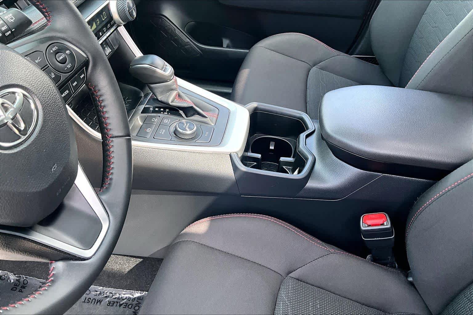 Used 2025 Toyota RAV4 SE w/ Weather & Moonroof Package AWD/4WD image 16