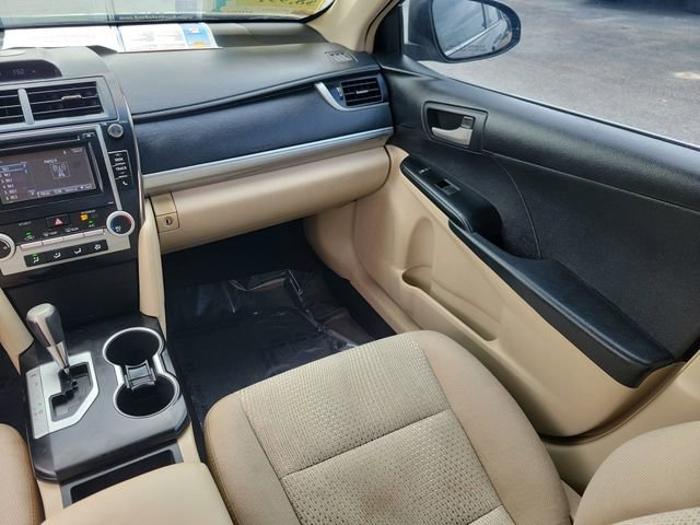 Used 2014 Toyota Camry L FWD image 13