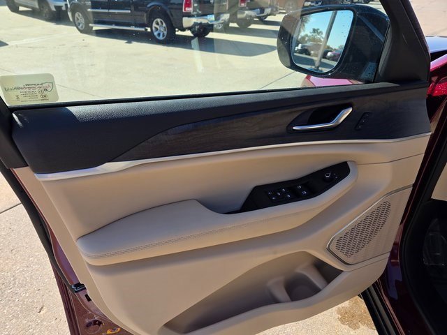 New 2025 Jeep Grand Cherokee L Limited w/ Luxury Tech Group II image 23