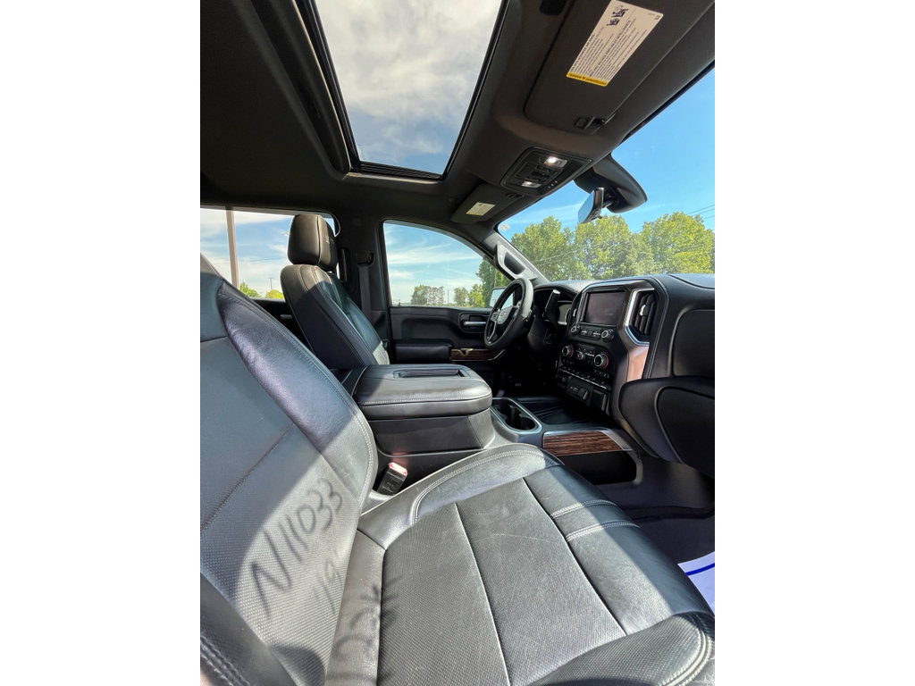 Used 2019 Chevrolet Silverado 1500 High Country w/ Technology Package AWD/4WD image 10