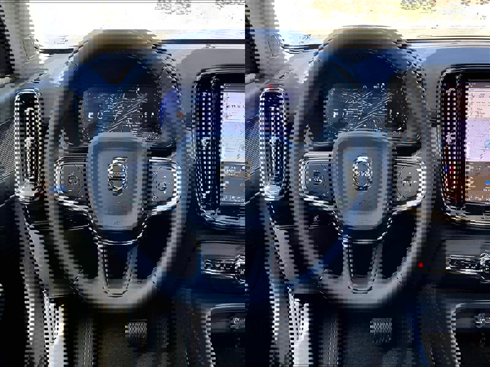 New 2026 Volvo XC40 B5 Core w/ Climate Package image 15