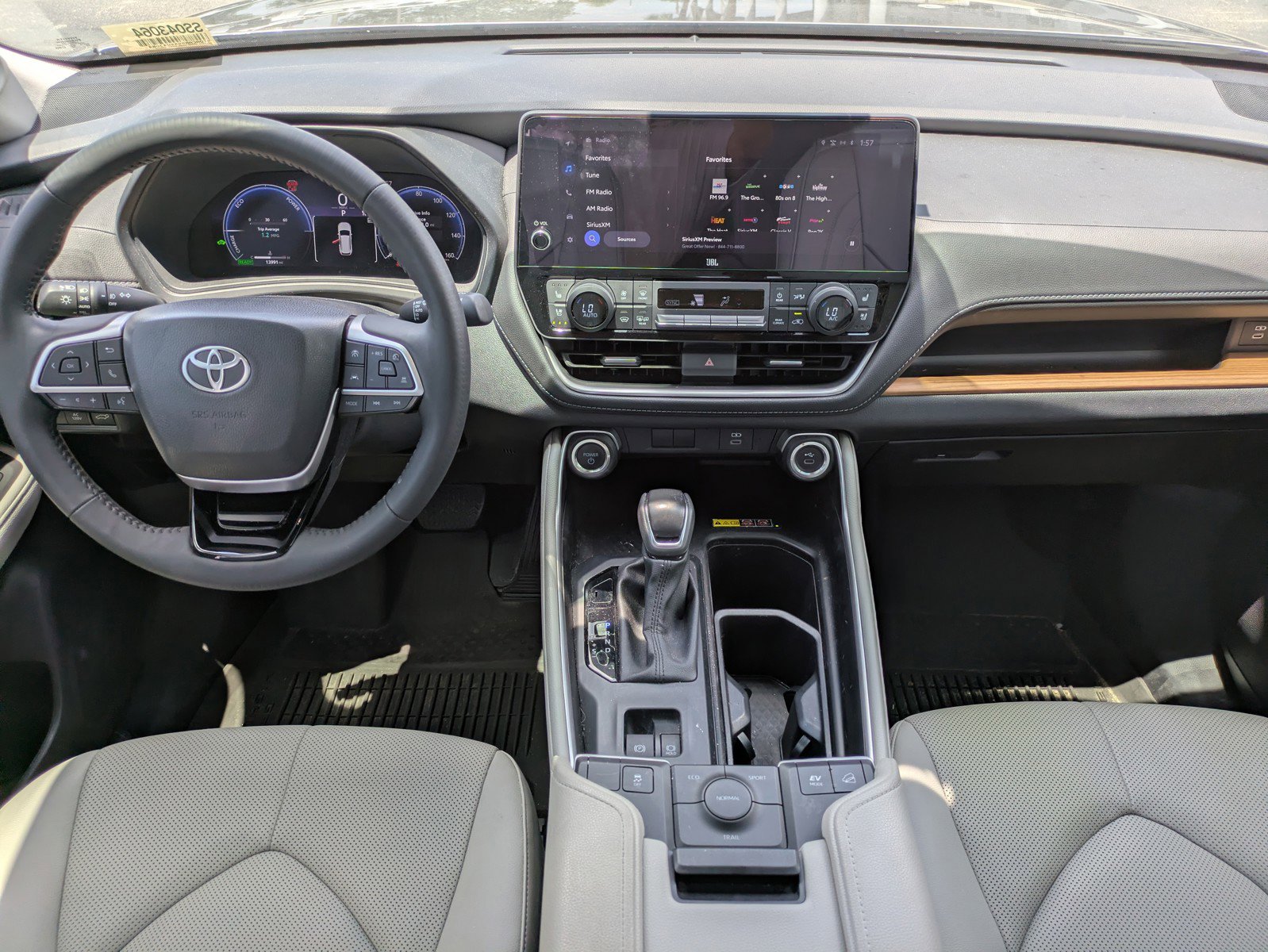 Used 2025 Toyota Grand Highlander AWD Hybrid image 13