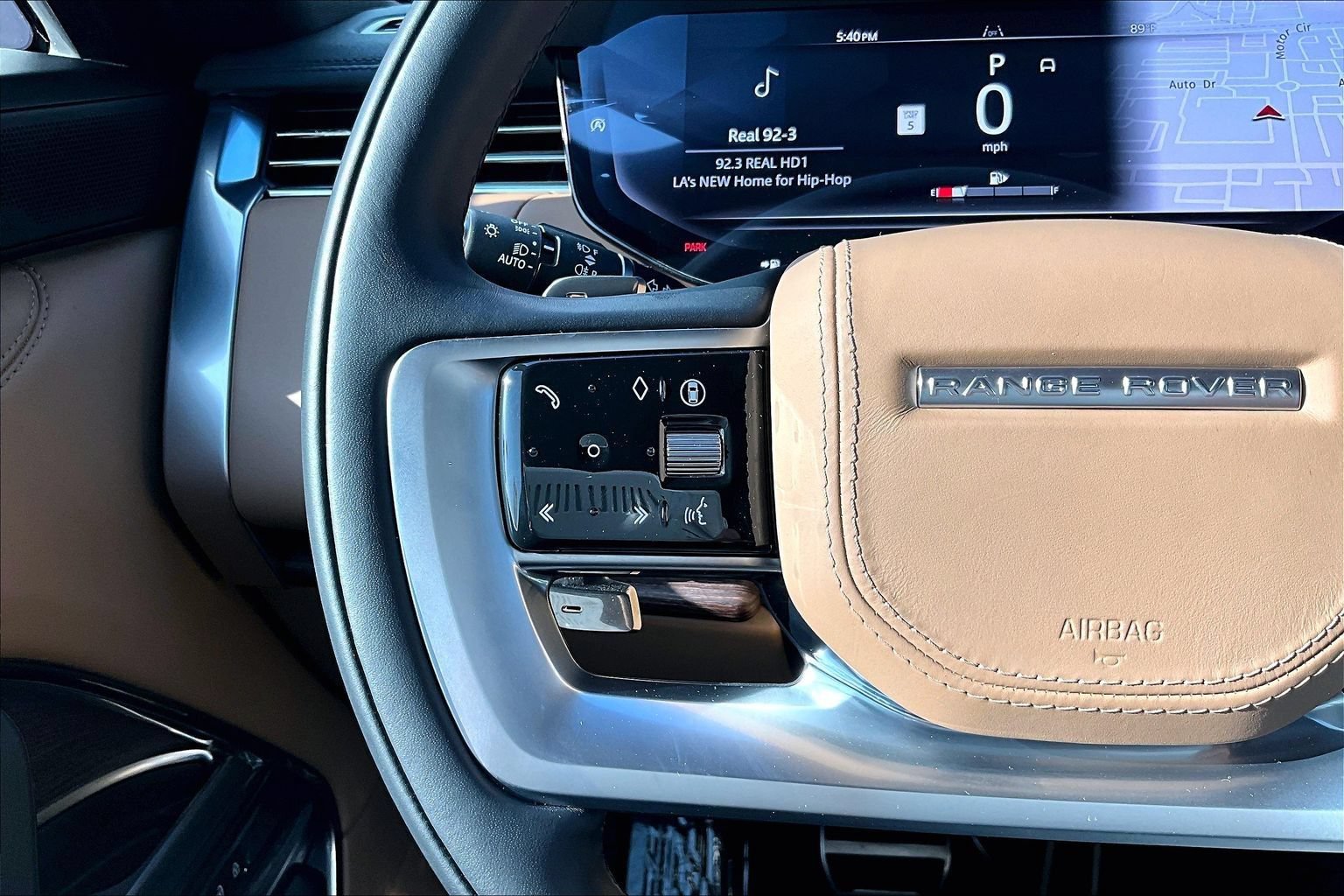 Certified 2024 Land Rover Range Rover SE AWD/4WD image 17