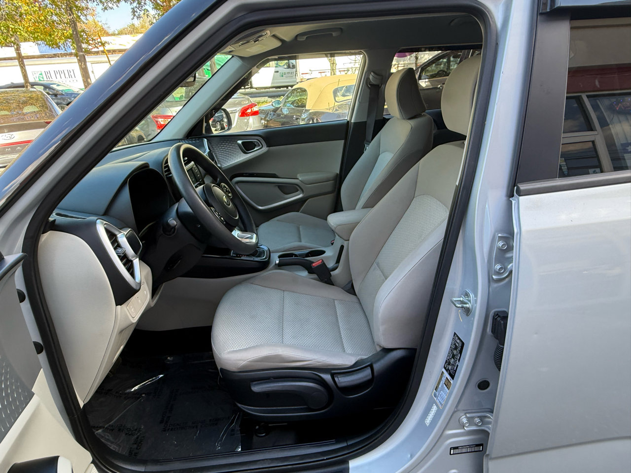 Used 2021 Kia Soul LX image 25