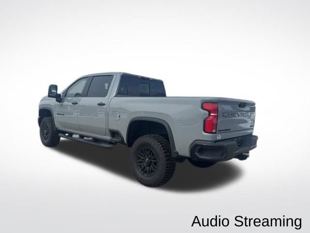 Used 2025 Chevrolet Silverado 2500 ZR2 w/ Technology Package image 3