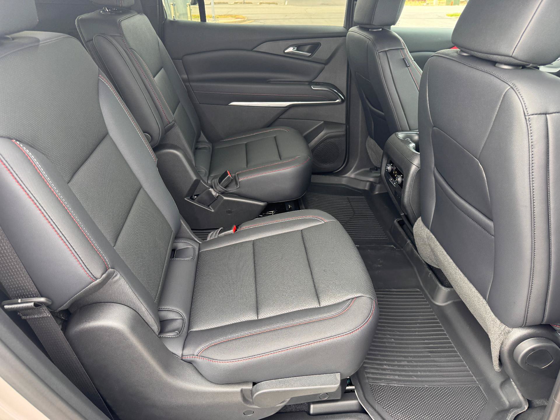 New 2026 Chevrolet Traverse Z71 w/ Driver Confidence Package AWD/4WD image 23