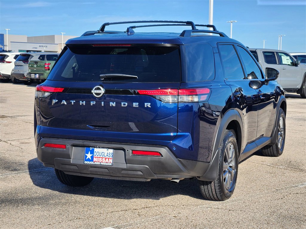 New 2025 Nissan Pathfinder SV image 3