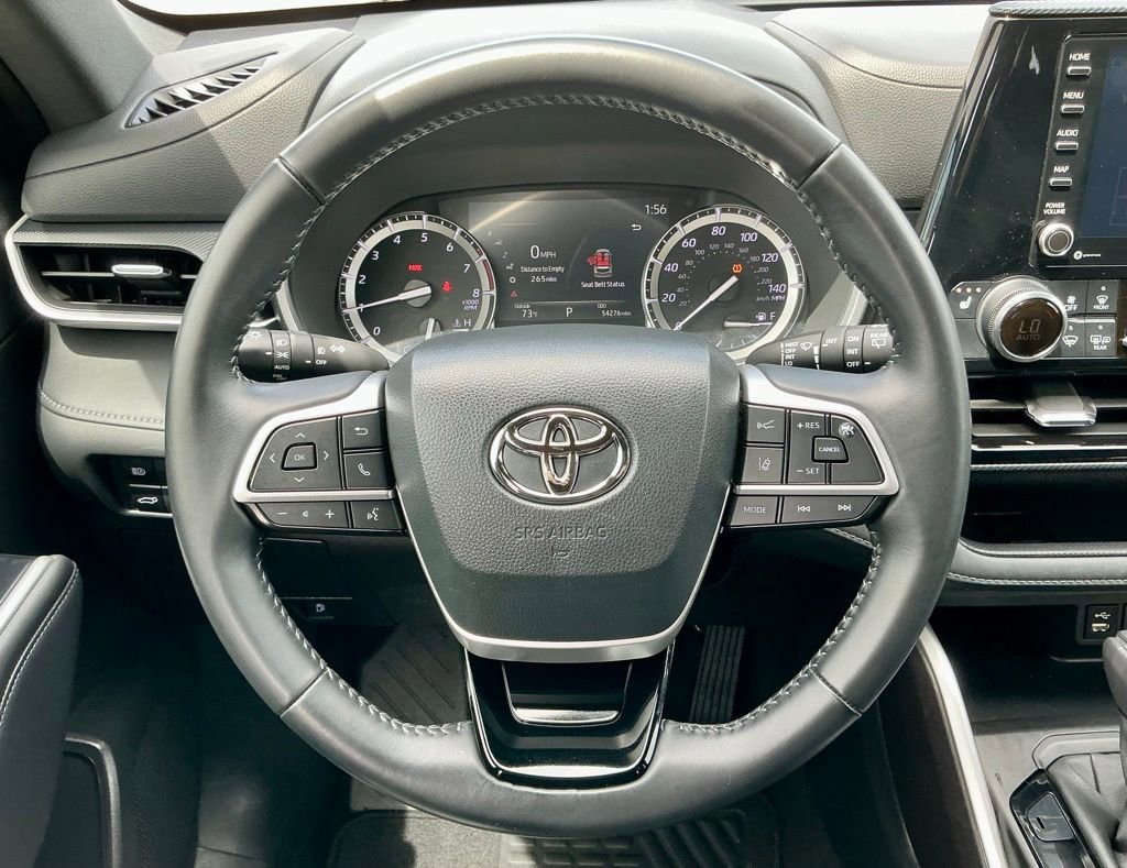 Used 2022 Toyota Highlander XSE FWD image 38