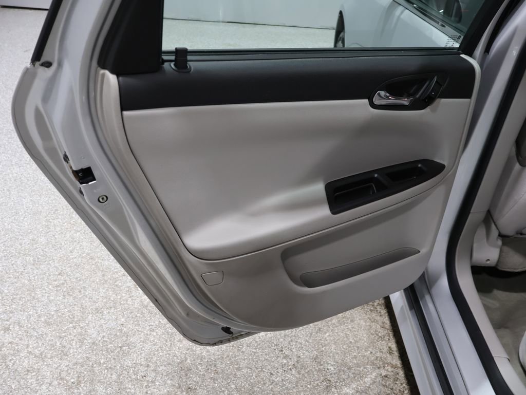 Used 2014 Chevrolet Impala Limited LS image 17