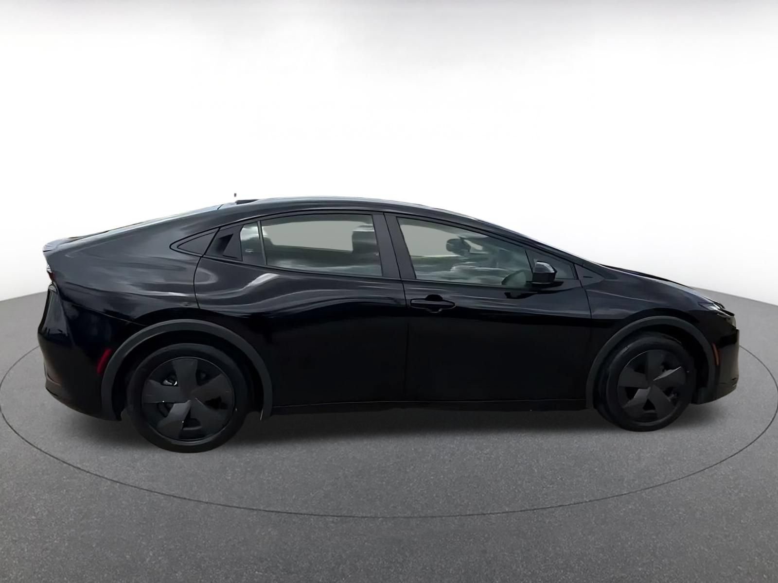 Used 2023 Toyota Prius LE FWD image 14