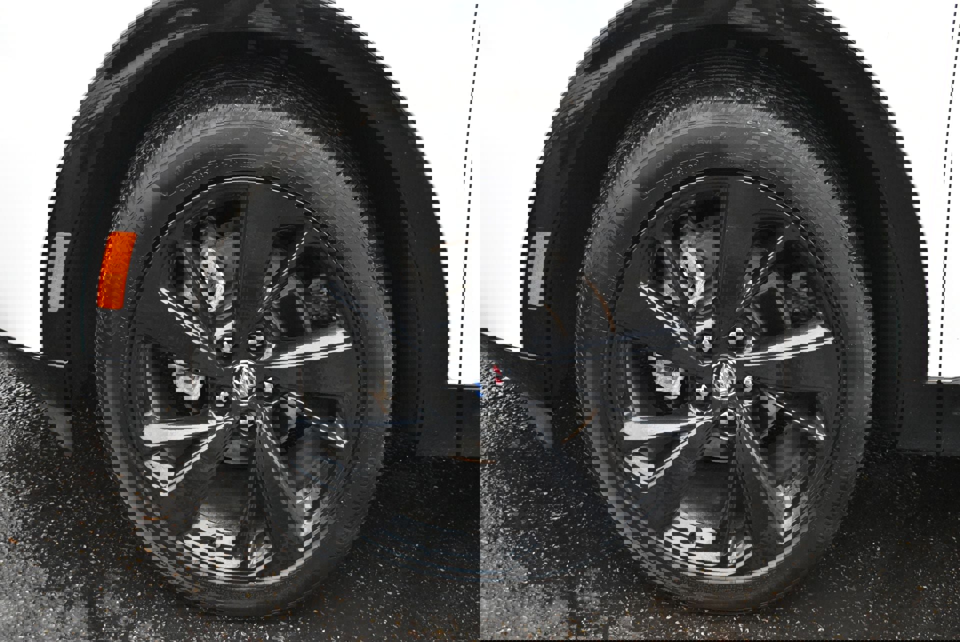 Used 2023 Buick Envision Essence w/ Technology Package I image 9