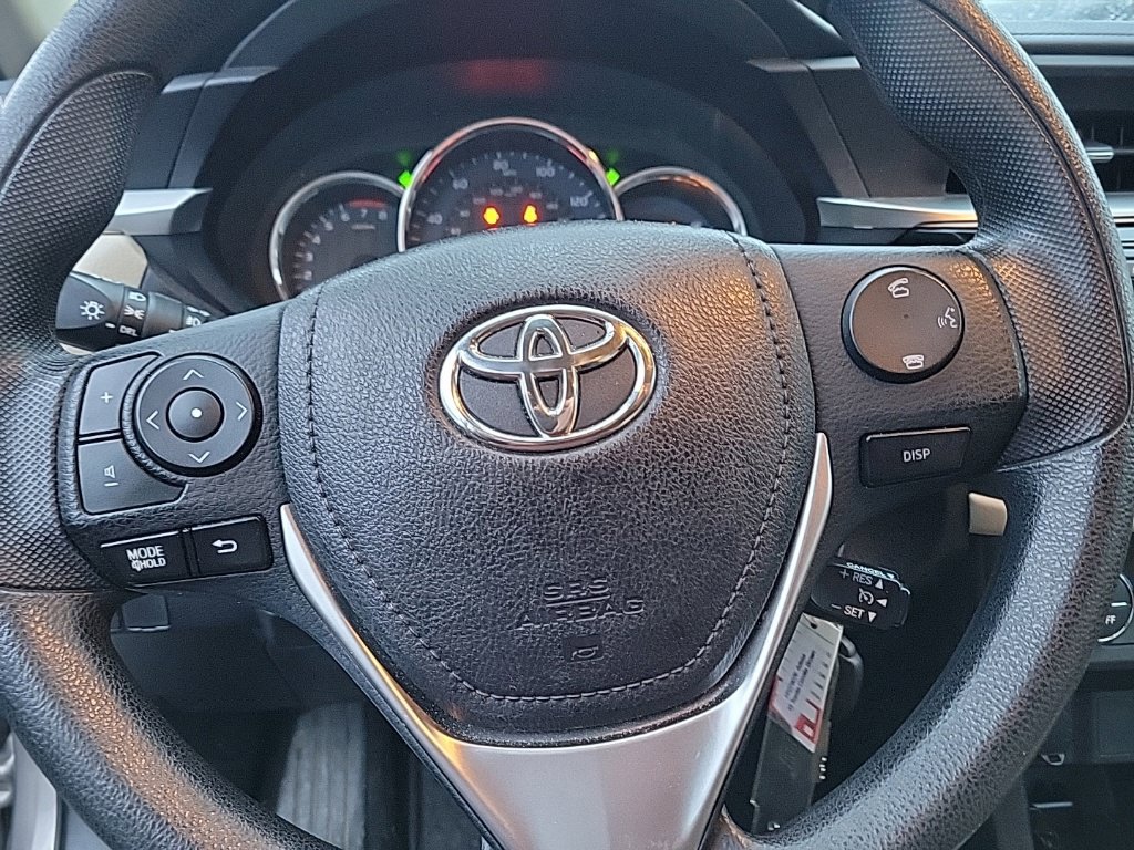 Used 2015 Toyota Corolla LE FWD image 10