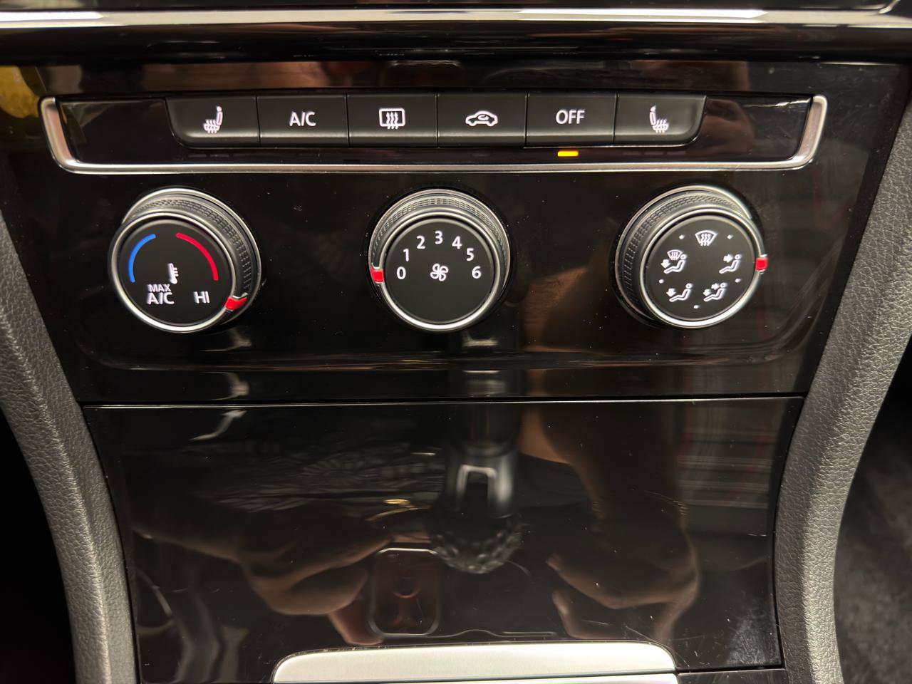 Used 2020 Volkswagen GTI S FWD image 22