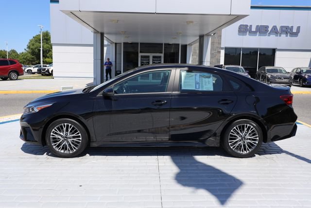 Used 2023 Kia Forte GT-Line w/ GT-Line Premium Package FWD image 2
