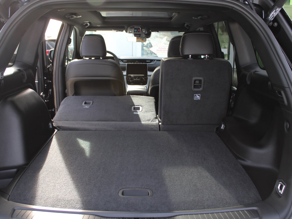 New 2025 Jeep Grand Cherokee Limited w/ Trailer Tow Package image 33