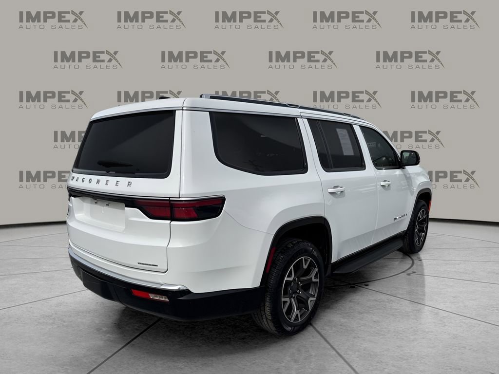 Used 2024 Jeep Wagoneer Series III AWD/4WD image 5