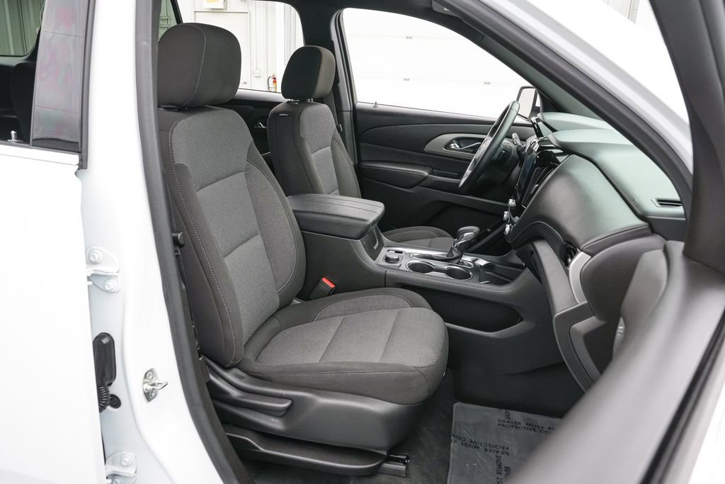 Used 2023 Chevrolet Traverse LT FWD image 21