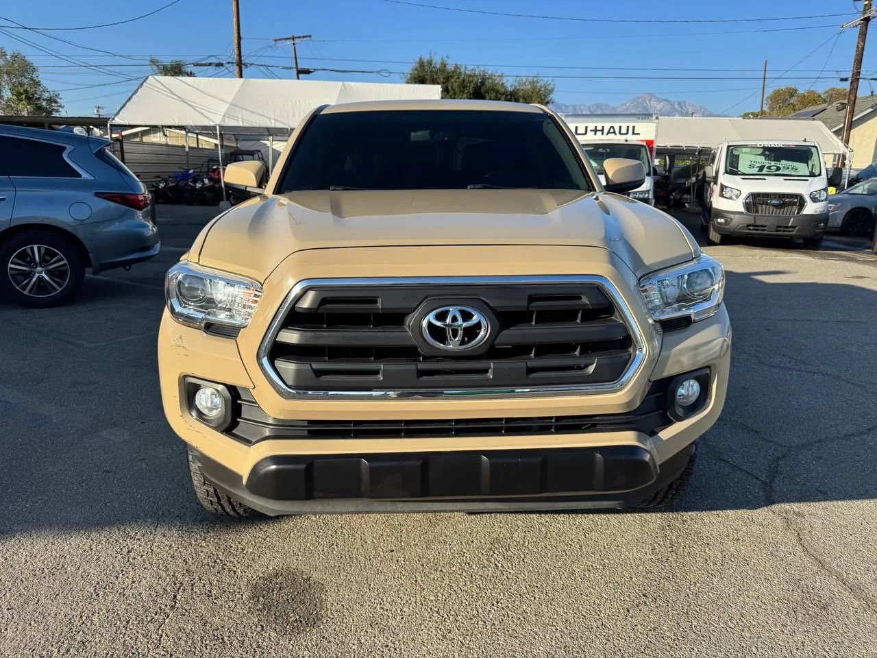 Used 2017 Toyota Tacoma SR5 image 2